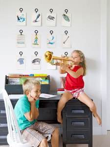 08-clx-the-new-house-desk-0813-lgn-40553839