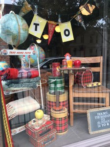 72ffd0a0e63d5fd322908e9fd947693f--tartan-christmas-christmas-love